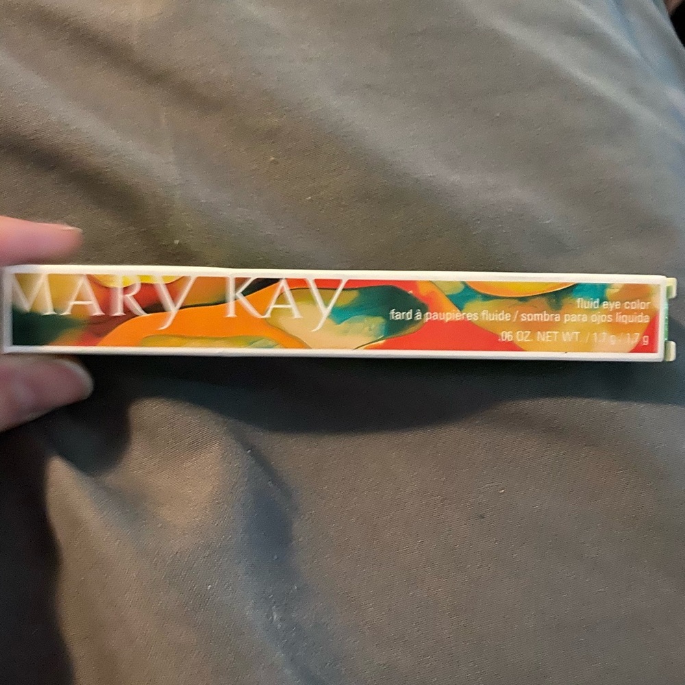 Mary Kay Fluid Eye Color